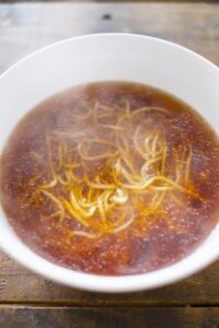 カップラーメンのスープが排水管詰まりの原因に!?流すときに注意すること カップラーメンのスープが排水管詰まりの原因に!?流すときに注意すること